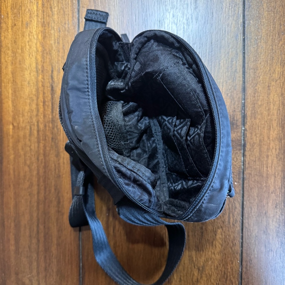 Athleta All About‎ Crossbody Belt Bag Black - Picture 4 of 7